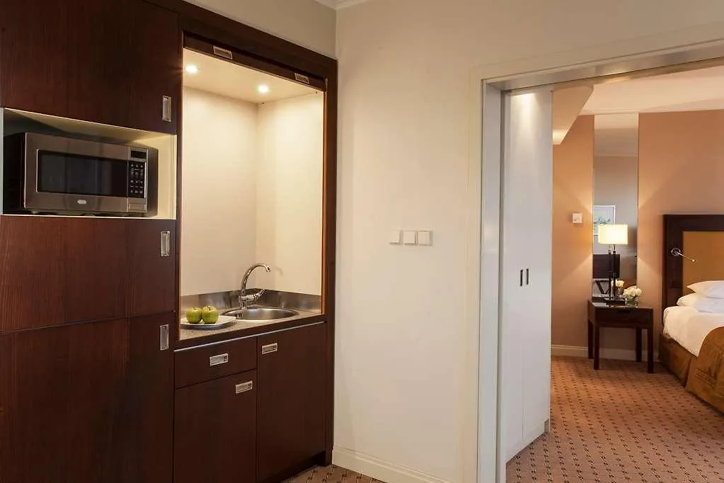 Grand Hotel Prague Towers - Czech Leading Hotels