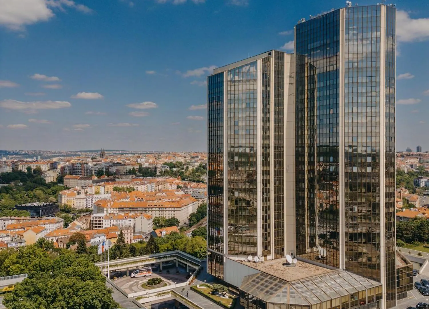 Grand Hotel Prague Towers - Czech Leading Hotels